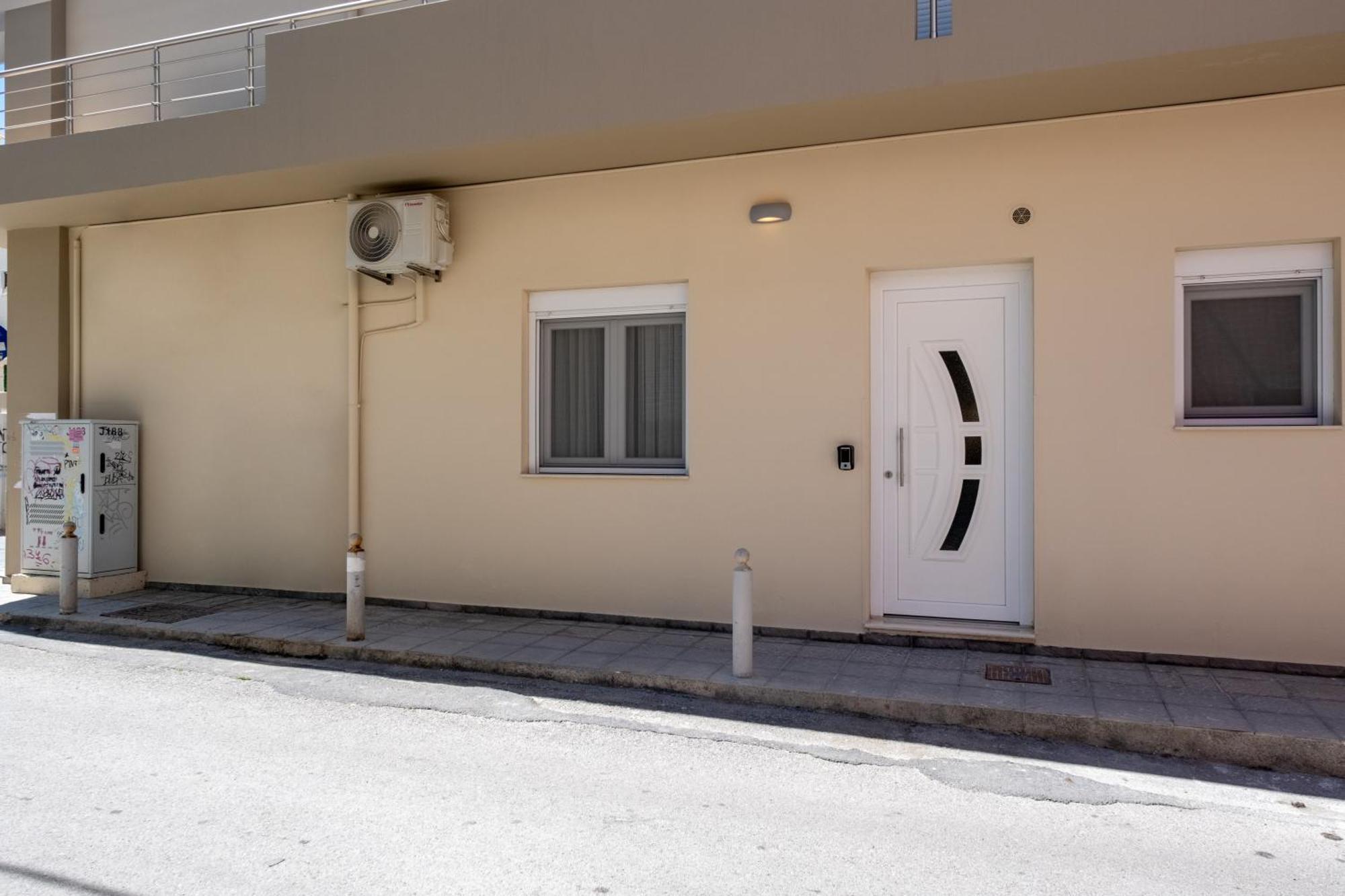 M&m Minimal * Heraklion (Crete)